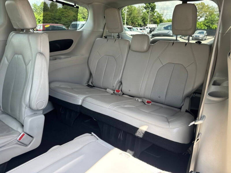 2021 Chrysler Pacifica Touring L