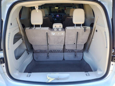 2017 Chrysler Pacifica Touring-L