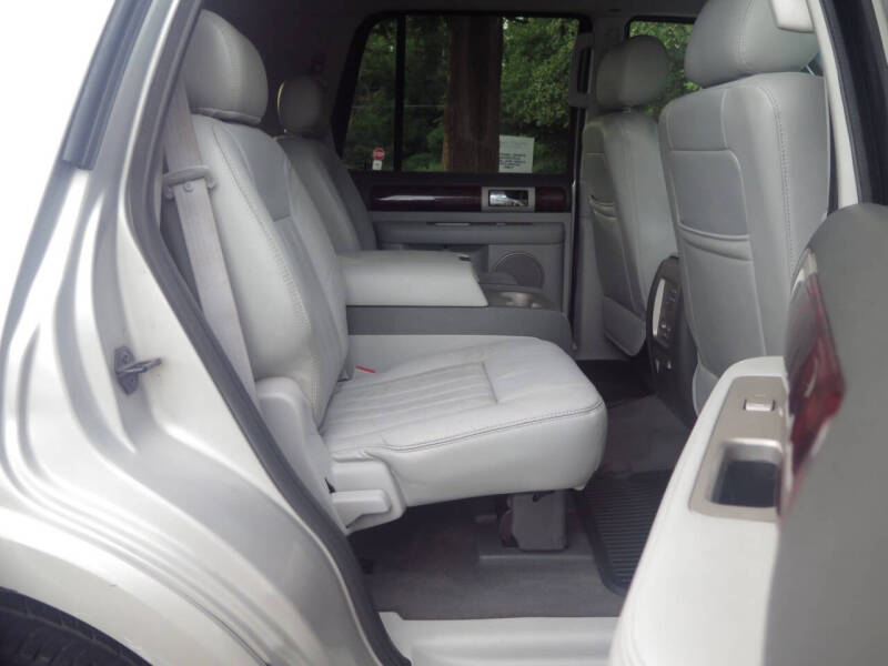 2004 Lincoln Navigator Luxury