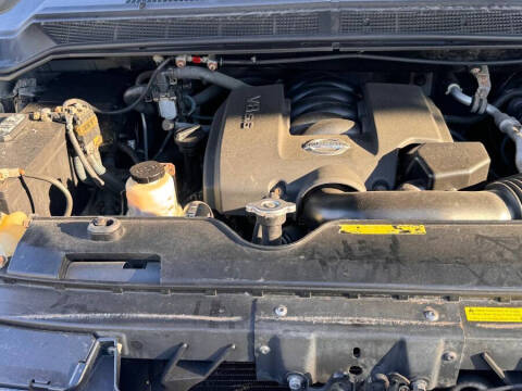 2004 Nissan Armada LE