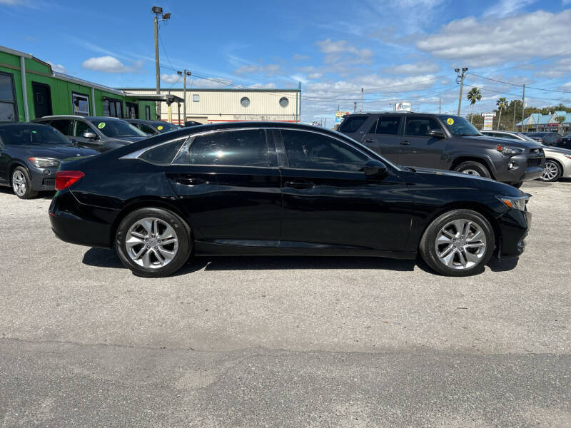 2018 Honda Accord LX photo 2