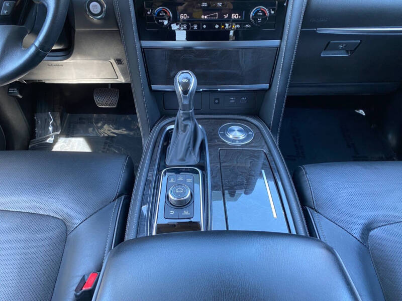 2023 Infiniti QX80 Luxe