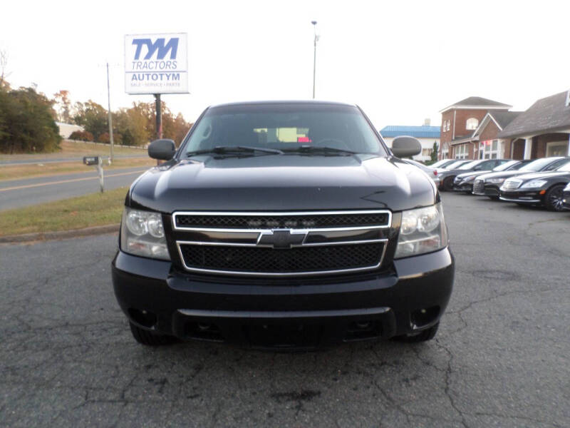 2007 Chevrolet Tahoe LS photo 3