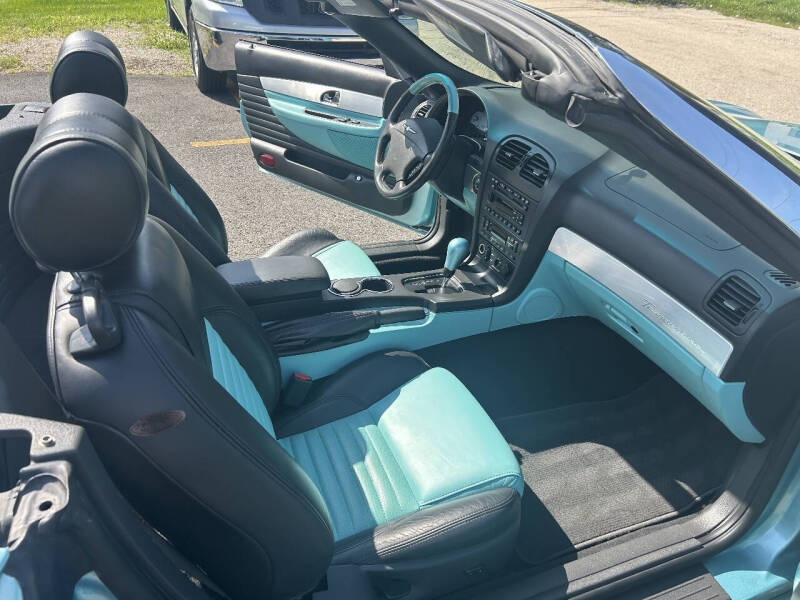 2002 Ford Thunderbird Deluxe