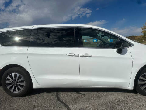 2024 Chrysler Pacifica Plug-In Hybrid