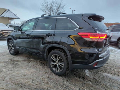 2017 Toyota Highlander LE