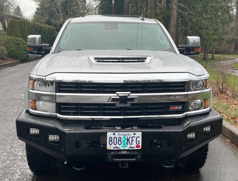 2017 Chevrolet Silverado 3500HD for sale at CLEAR CHOICE AUTOMOTIVE in Milwaukie OR