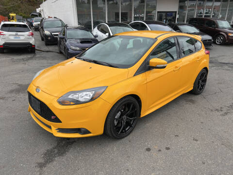 2013 Ford Focus for sale at APX Auto Brokers in Edmonds WA