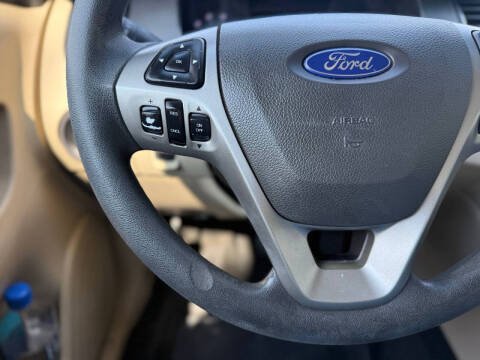 2016 Ford Taurus SE