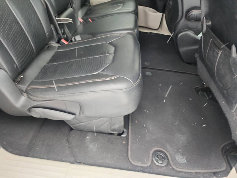 2017 Chrysler Pacifica Touring-L Plus