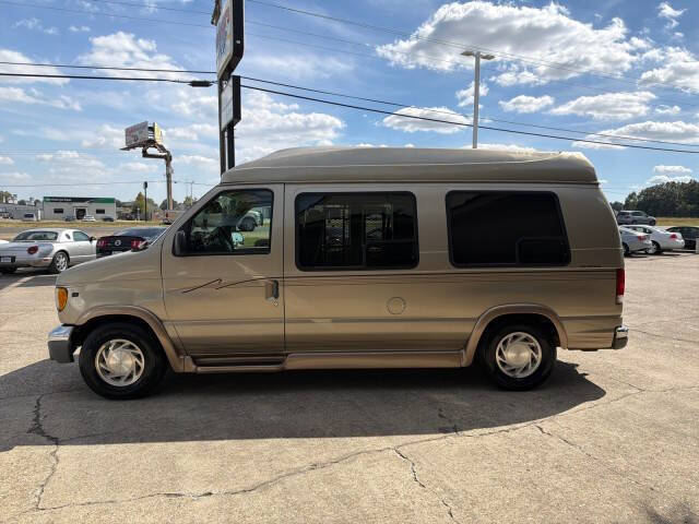 2000 Ford E-Series E-150