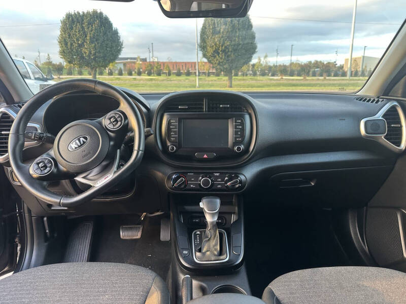 2021 Kia Soul GT-Line