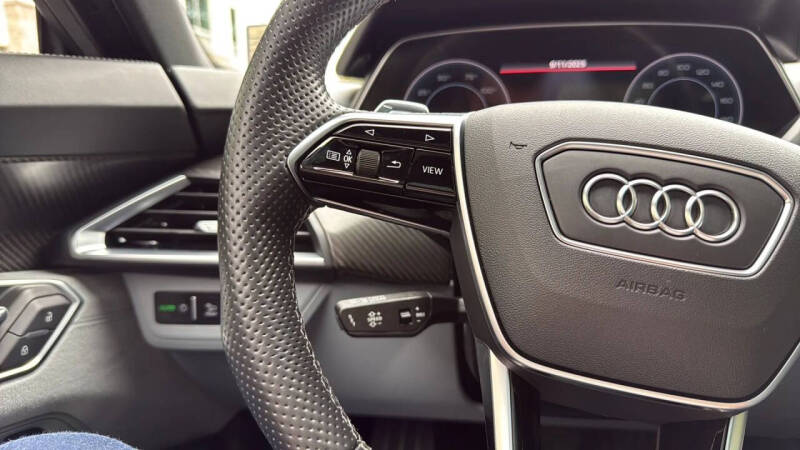 2022 Audi e-tron GT quattro Prestige