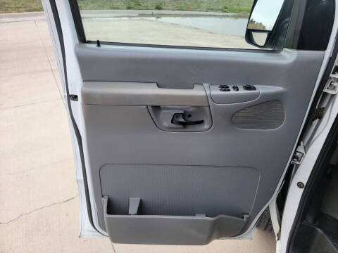 2006 Ford E-Series E-350 SD XLT