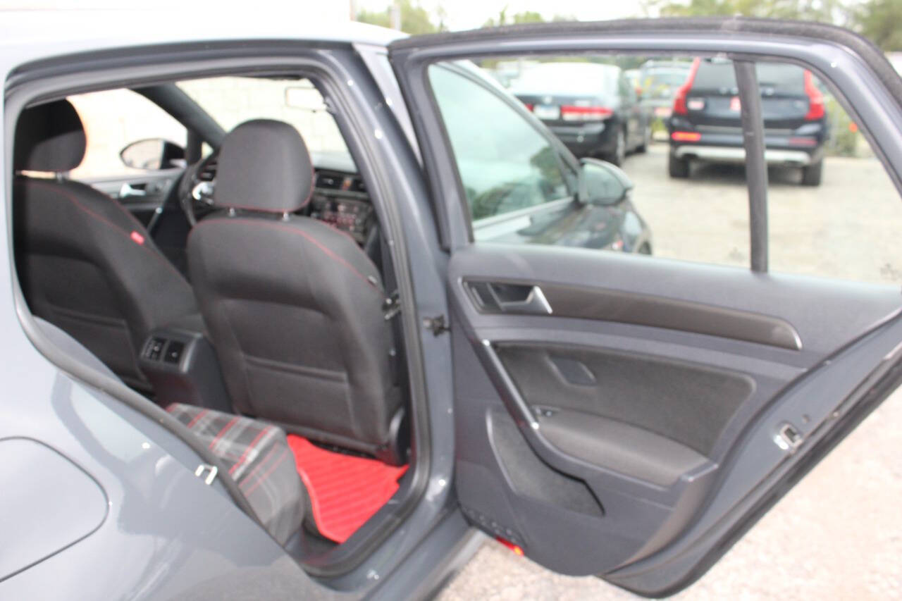 VolkswagenGolf GTI20