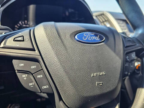 2017 Ford Edge SE