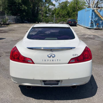 2011 Infiniti G37 Coupe x