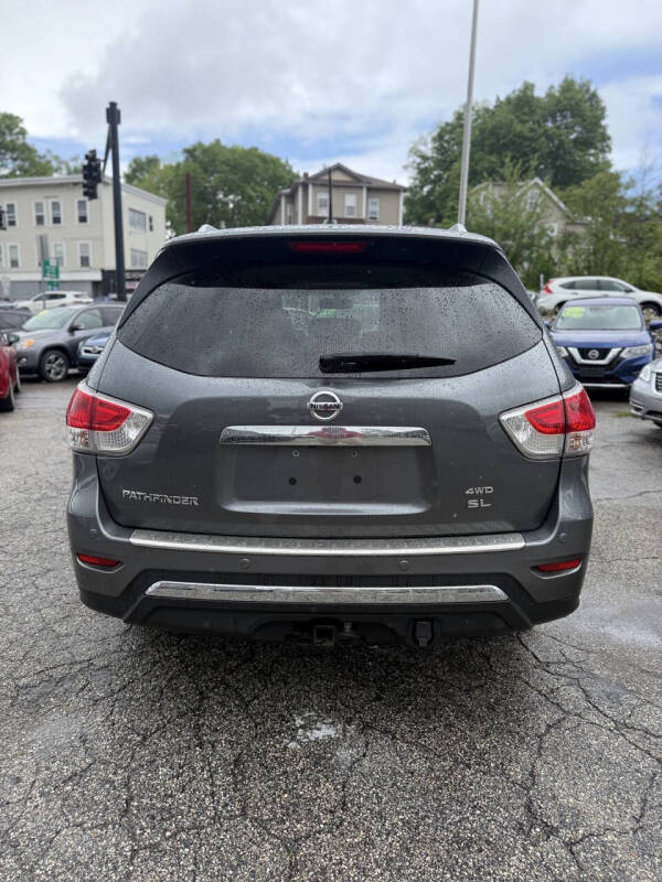 2016 Nissan Pathfinder SL