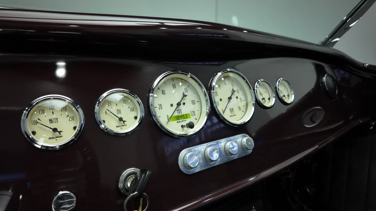 1933 Ford Factory 5 Hot Rod 39