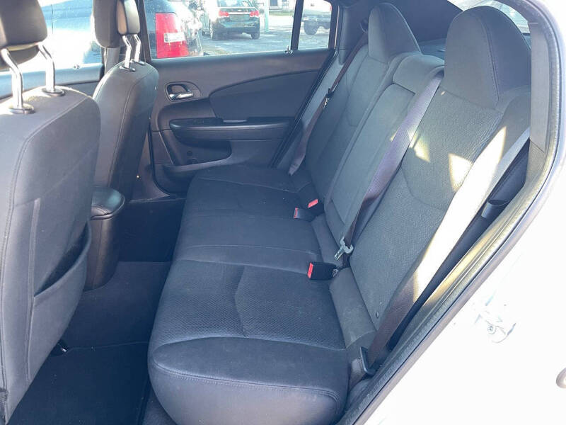 2012 Chrysler 200 LX