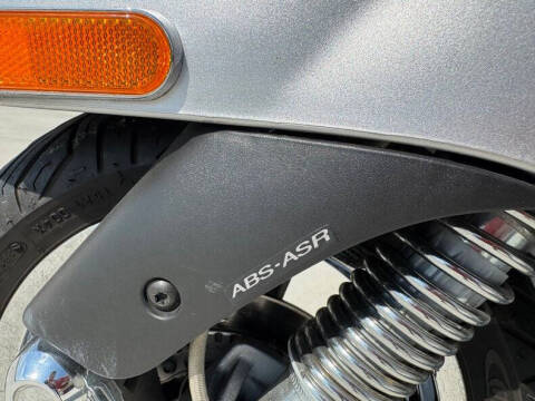 2016 Vespa GTV 300