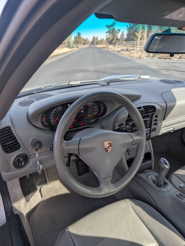 2002 Porsche 911 Carrera