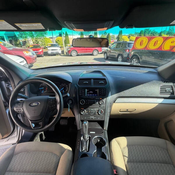 2016 Ford Explorer
