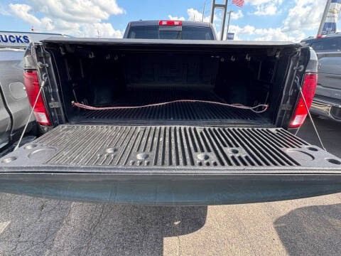 2017 RAM 1500 SLT