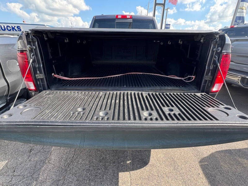 2017 RAM 1500 SLT