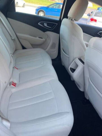 2016 Chrysler 200