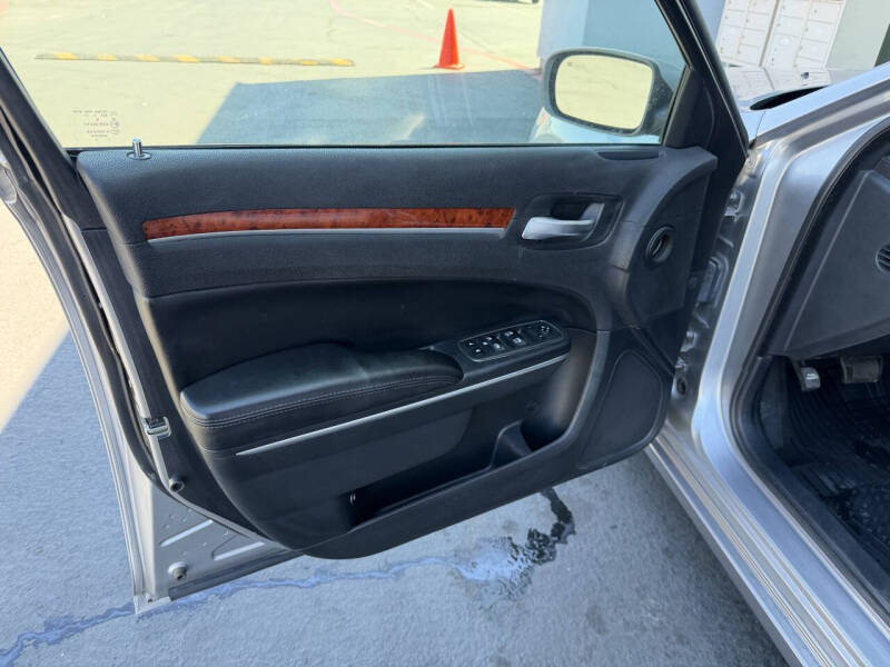 2014 Chrysler 300