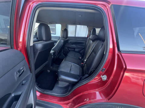 2015 Mitsubishi Outlander SE