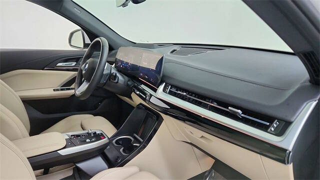 2025 BMW X2 xDrive28i