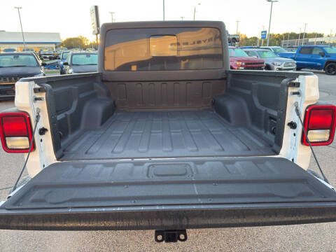 2025 Jeep Gladiator Sport