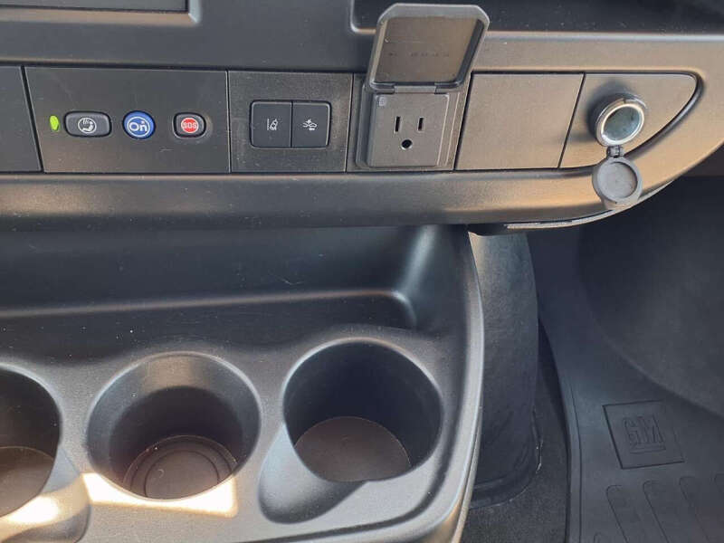 2025 Chevrolet Express LT 3500