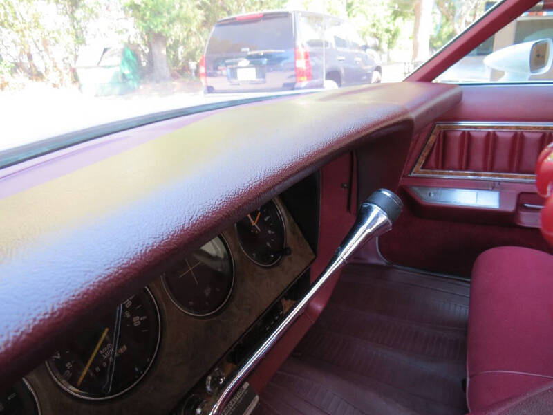 1977 Ford Thunderbird