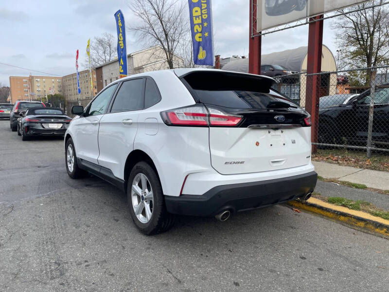 2020 Ford Edge SE