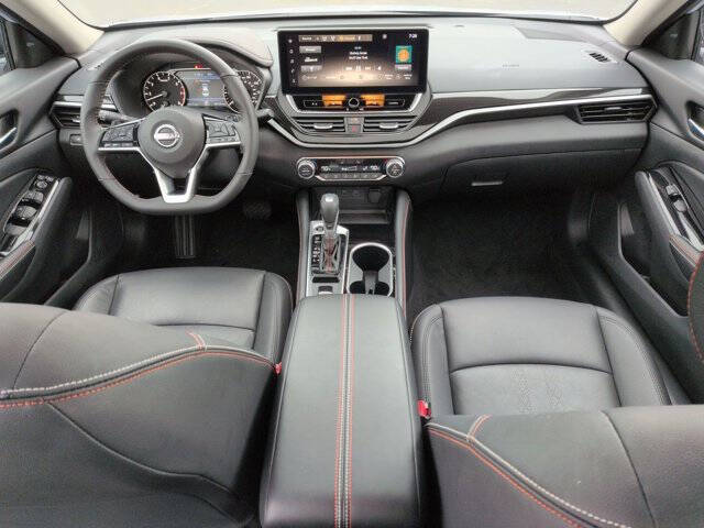 2025 Nissan Altima 2.5 SR