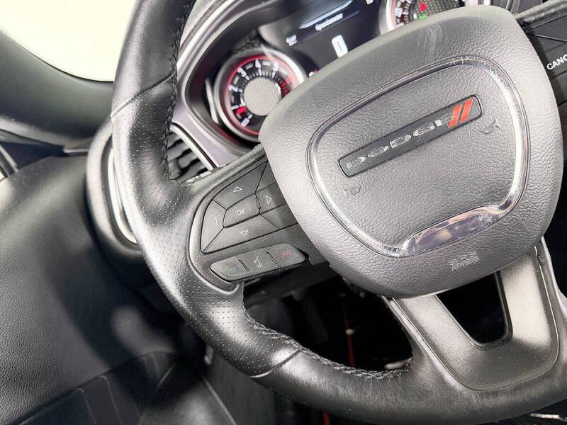 2016 Dodge Challenger 392 HEMI Scat Pack Shaker