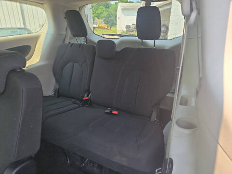 2017 Chrysler Pacifica LX