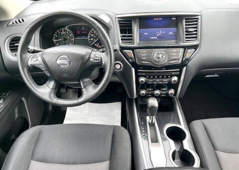 2018 Nissan Pathfinder S