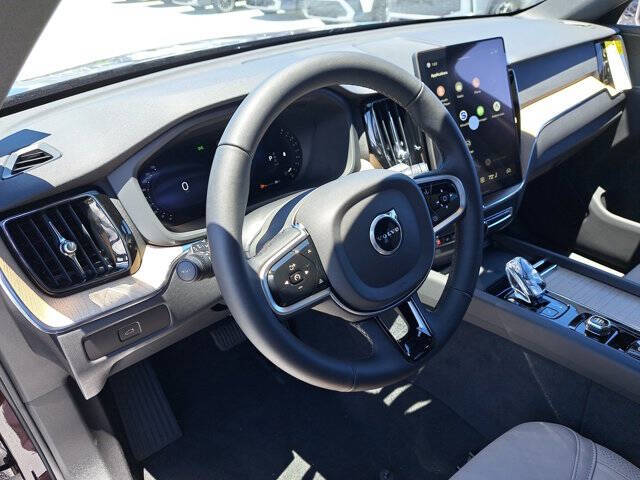 2026 Volvo XC60 B5 Core