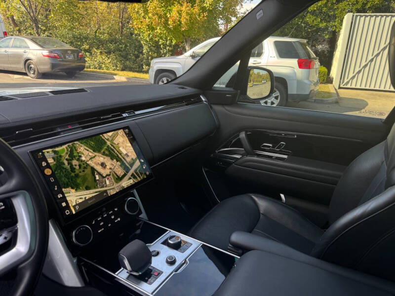 2023 Land Rover Range Rover P530 SE