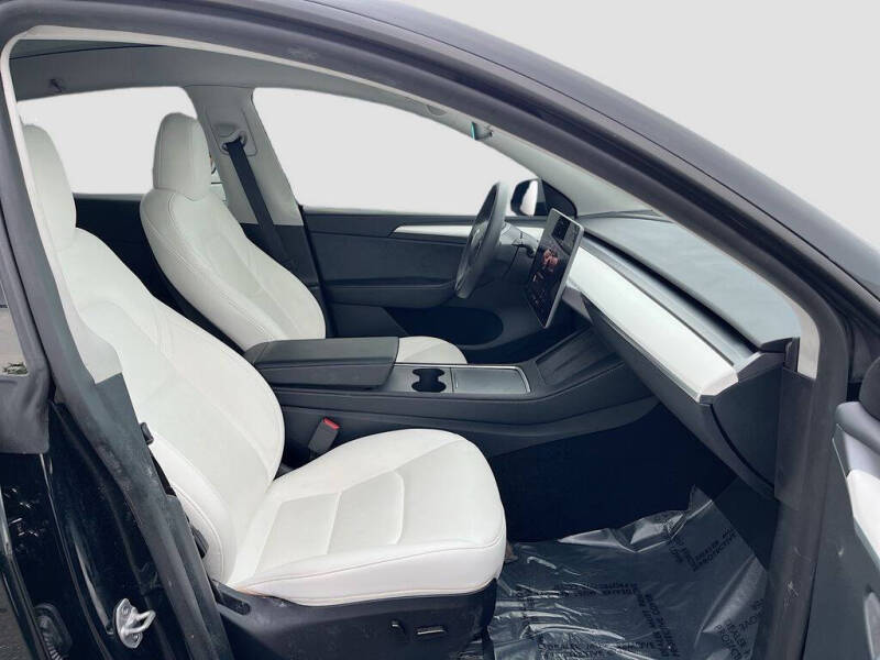 2025 Tesla Model Y Long Range