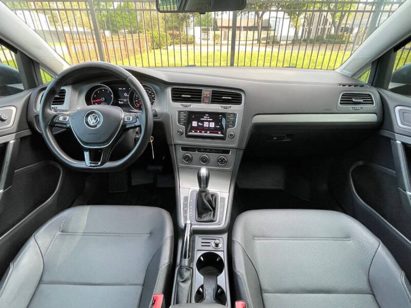2015 Volkswagen Golf TSI SEL