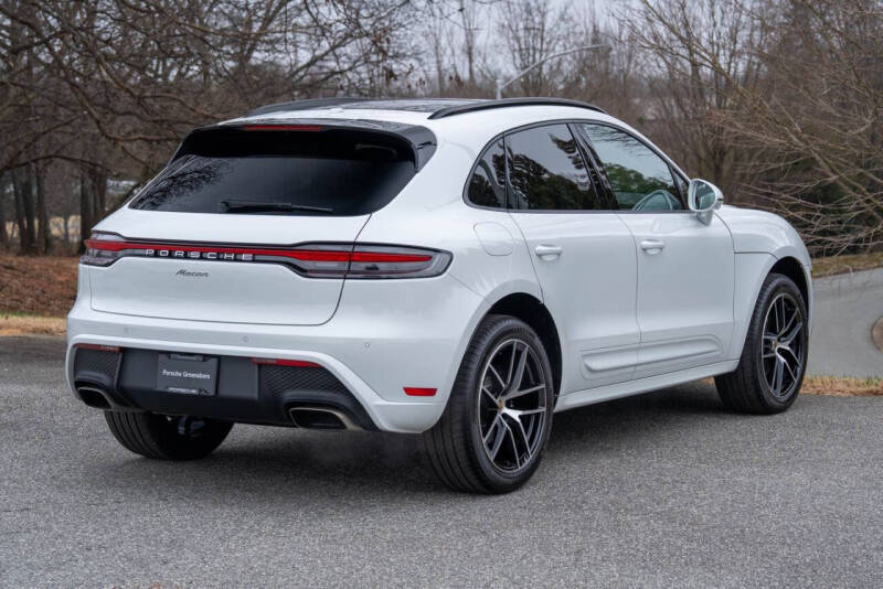 2025 Porsche Macan