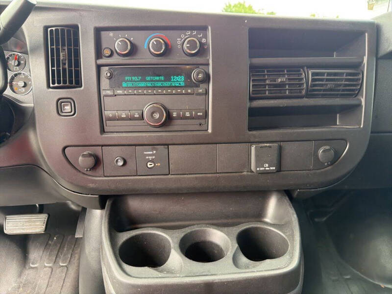 2024 GMC Savana 2500
