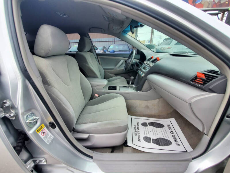 2009 Toyota Camry LE