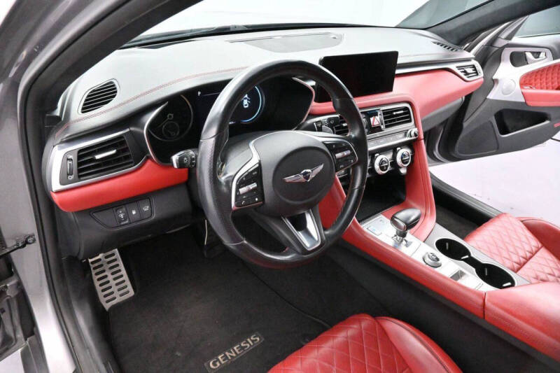2023 Genesis G70