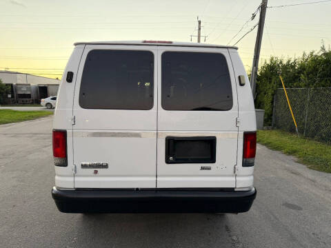 2009 Ford E-Series E-250